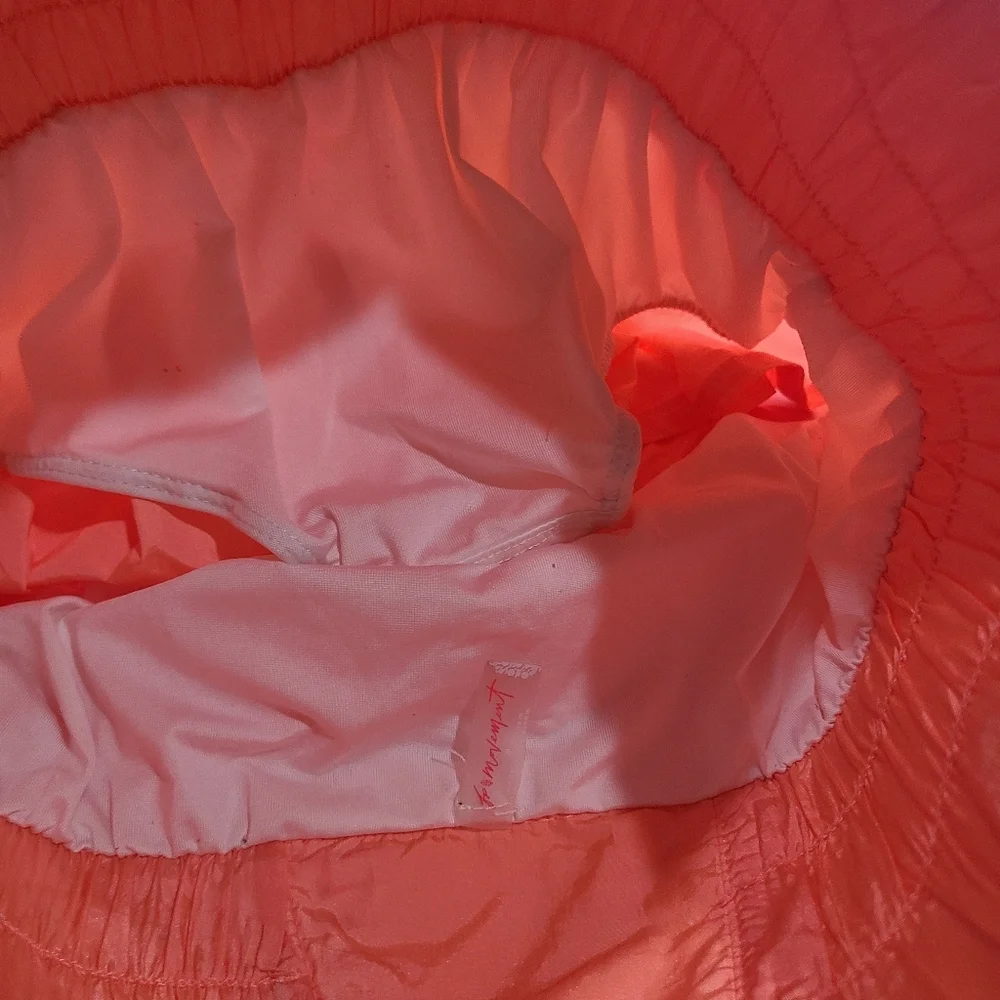 Free people Movement women's shorts size  M peach color - Picture 8 of 11